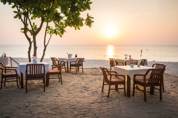 Explire Suncoast - Best Restaurants in Lido Beach